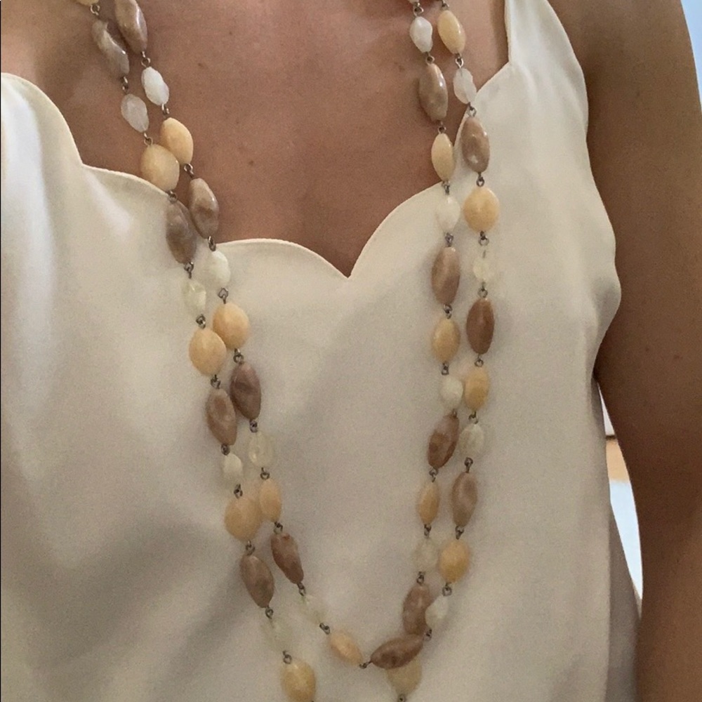 NY &Co Double layer tan and white necklace